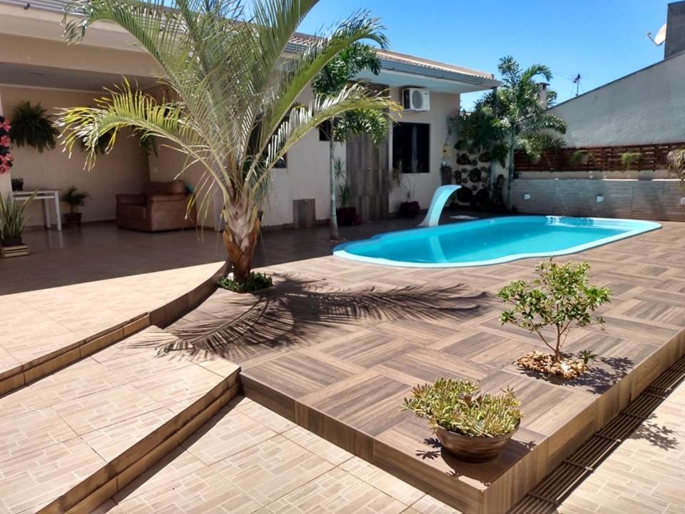 Edicula Com Um Banheiro E Piscina E Lazer Casa de hóspedes *